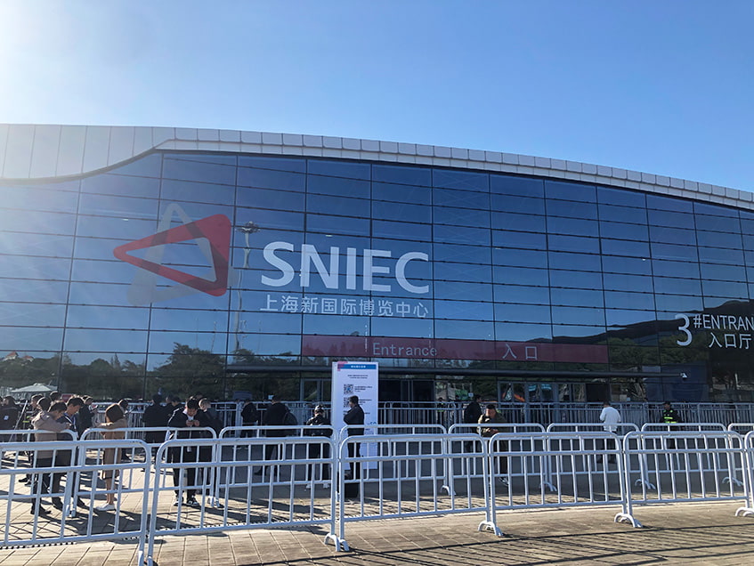 Shanli demonstra a força da tecnologia de materiais de carbono em duas grandes exposições, promovendo inovação e desenvolvimento da indústria